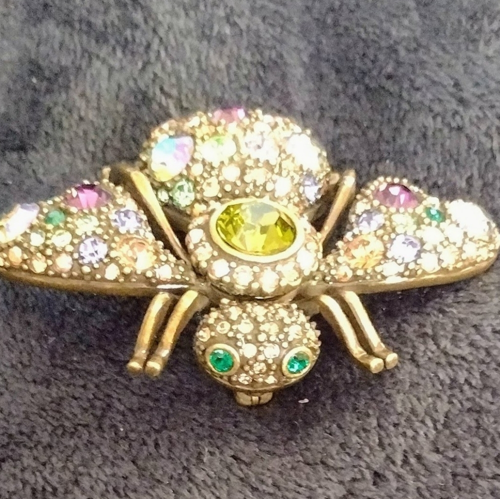 NIB RARE Vintage Joan Rivers Large Prismatic Bug Brooch with Swarovski Crystals